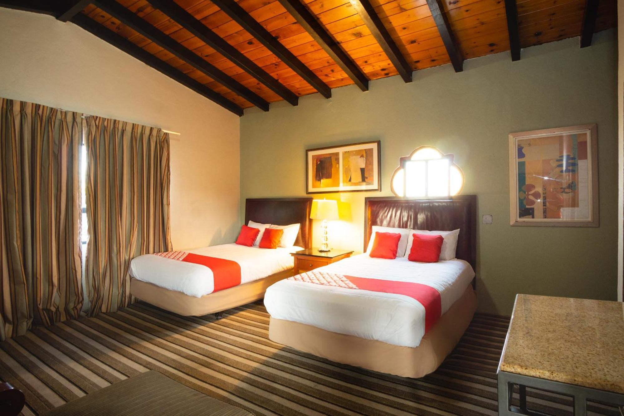 Oyo Hotel Hacienda Don Luis, Розаріто Екстер'єр фото A typical room at the hotel