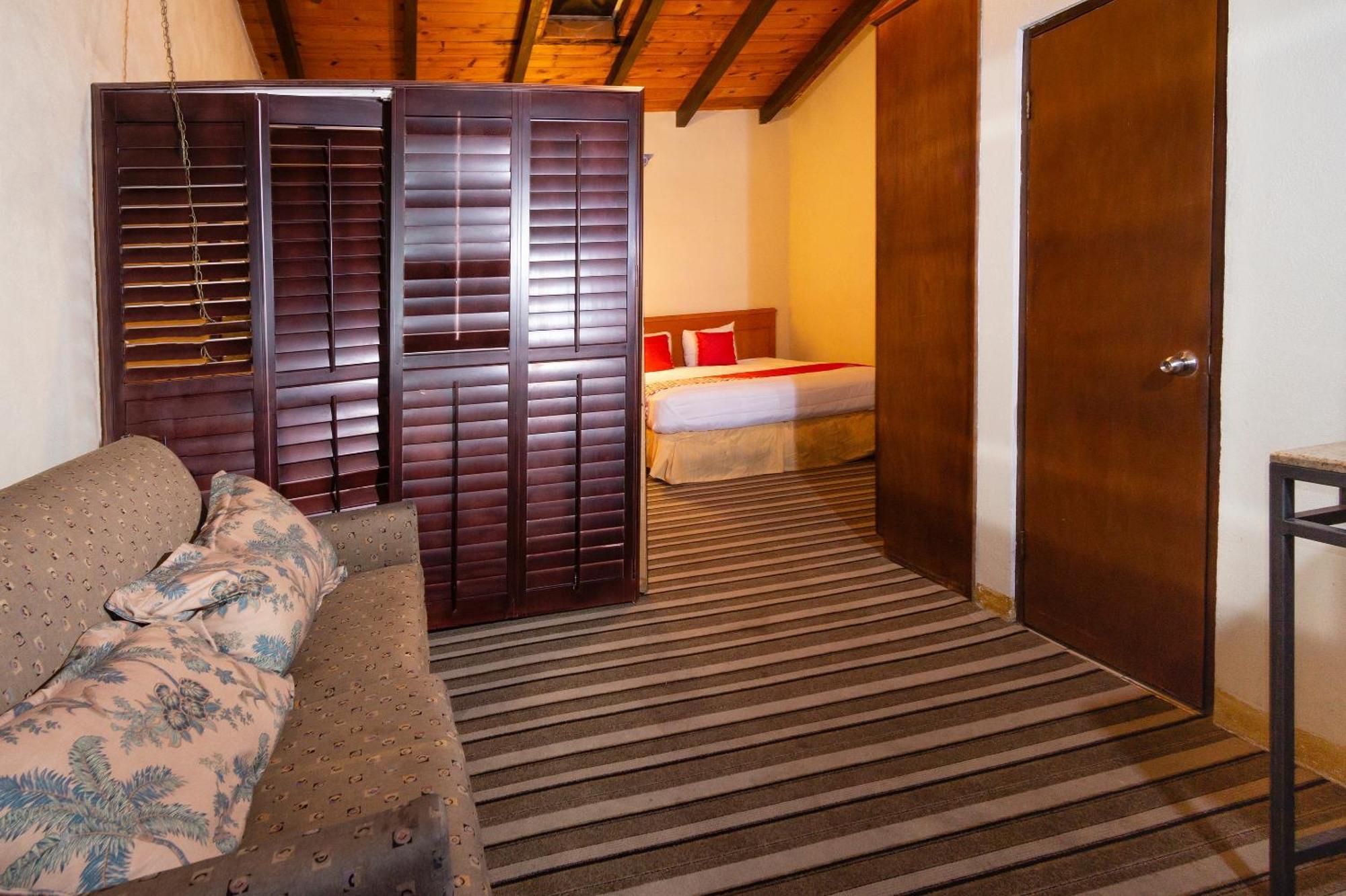 Oyo Hotel Hacienda Don Luis, Розаріто Екстер'єр фото A room at the hotel
