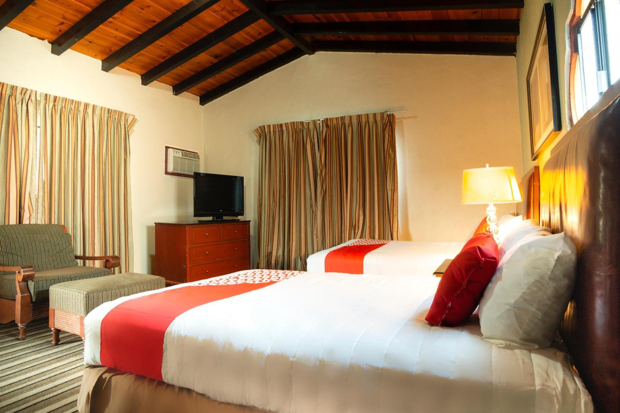 Oyo Hotel Hacienda Don Luis, Розаріто Екстер'єр фото A room at the hotel